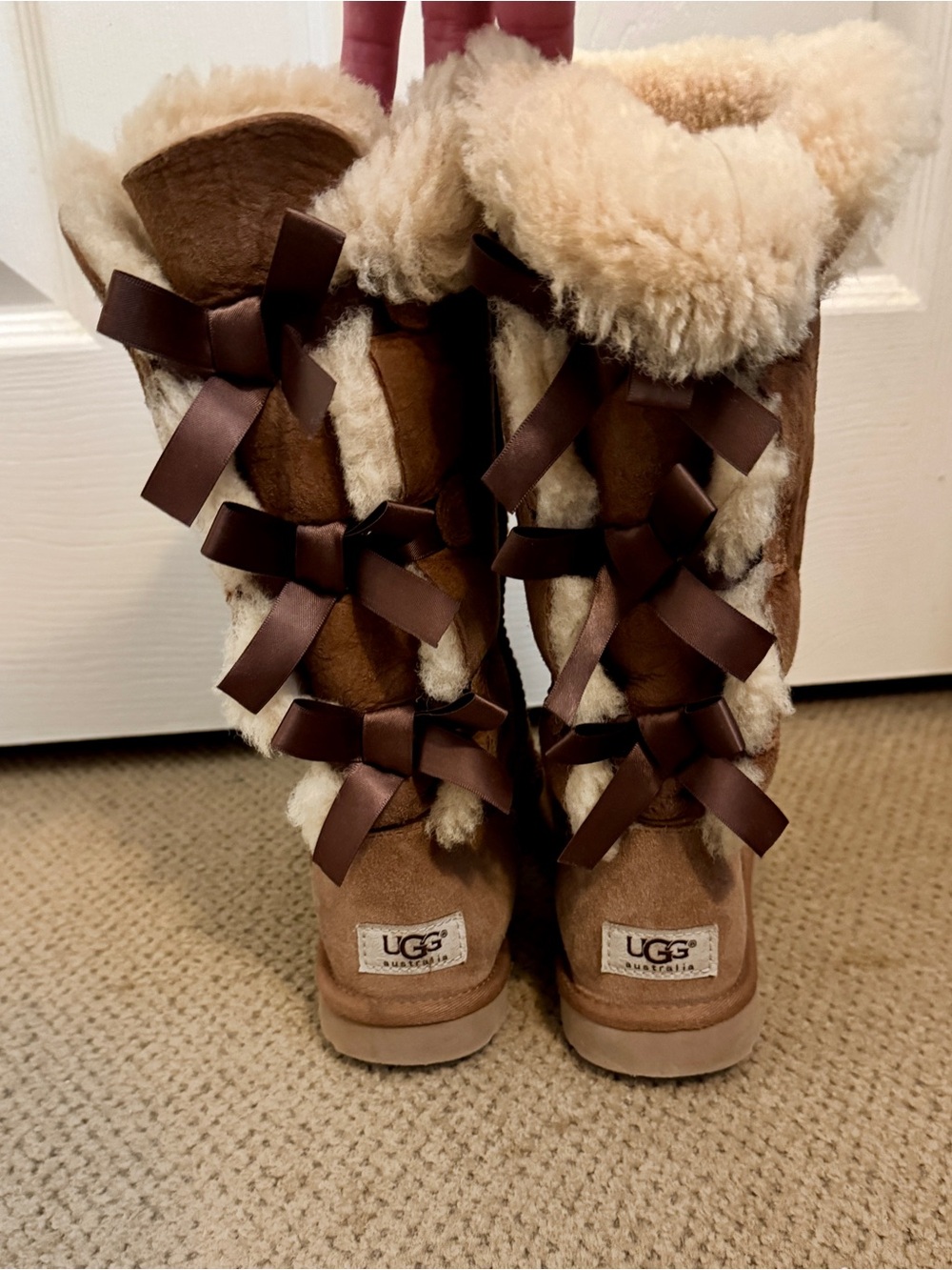 Women’s UGGS boots - super nice !
